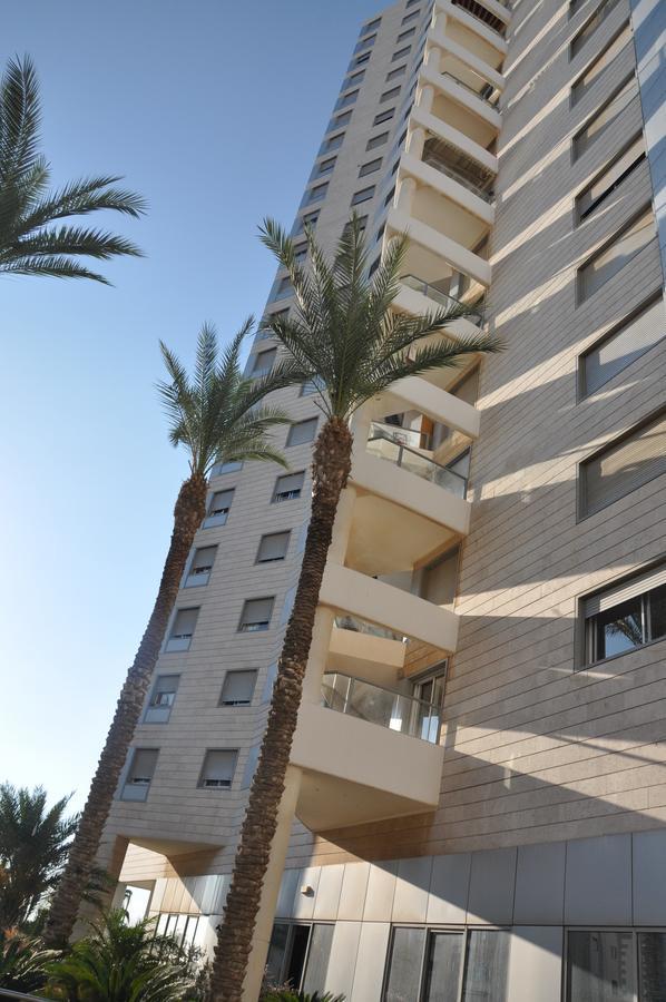 Sky Home Luxury Apartment With Sea View Bat Yam Exterior photo